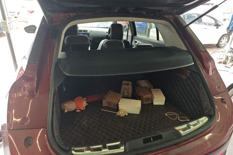 Used DS 6 2018 30THP Prestige Edition Trunk