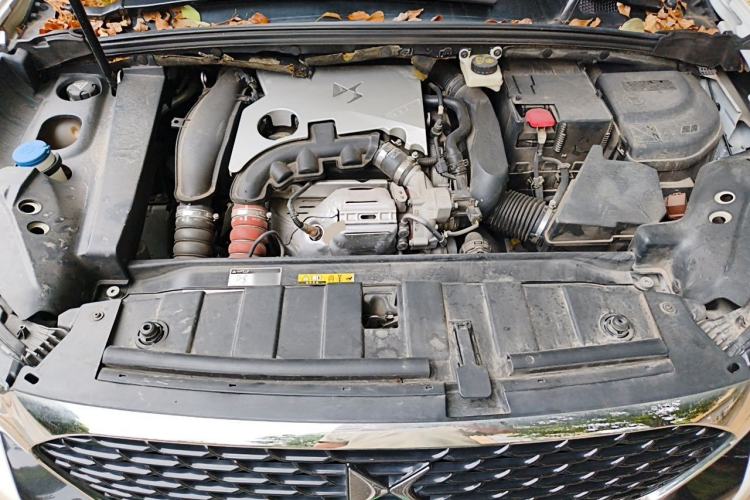 Used DS 6 2018 30THP Prestige Edition Engine Bay