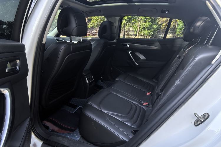 Used DS 6 2018 30THP Prestige Edition Interior 4