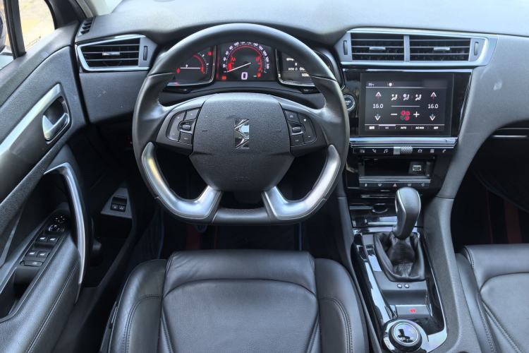 Used DS 6 2018 30THP Prestige Edition Interior 7