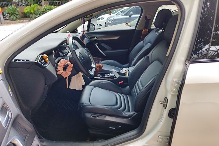 Used DS 6 2018 30THP Prestige Edition Left Front Seat