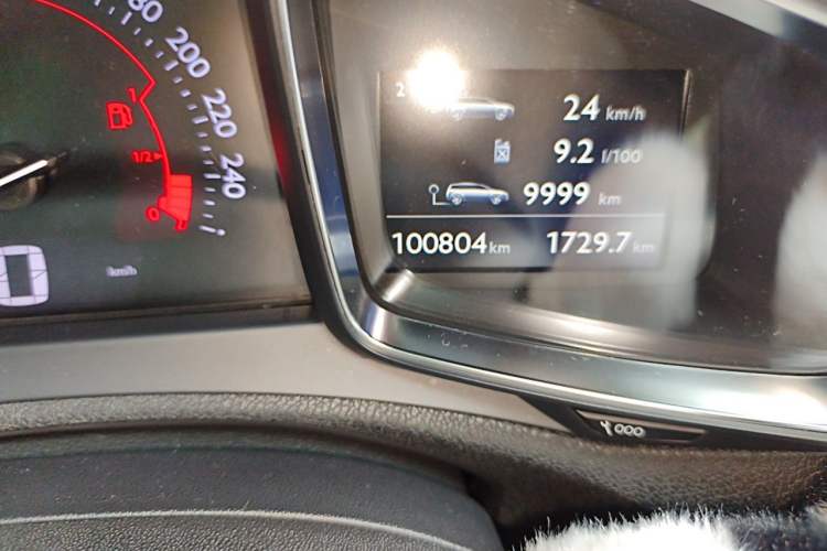 Used DS 6 2018 30THP Prestige Edition Odometer Close Up