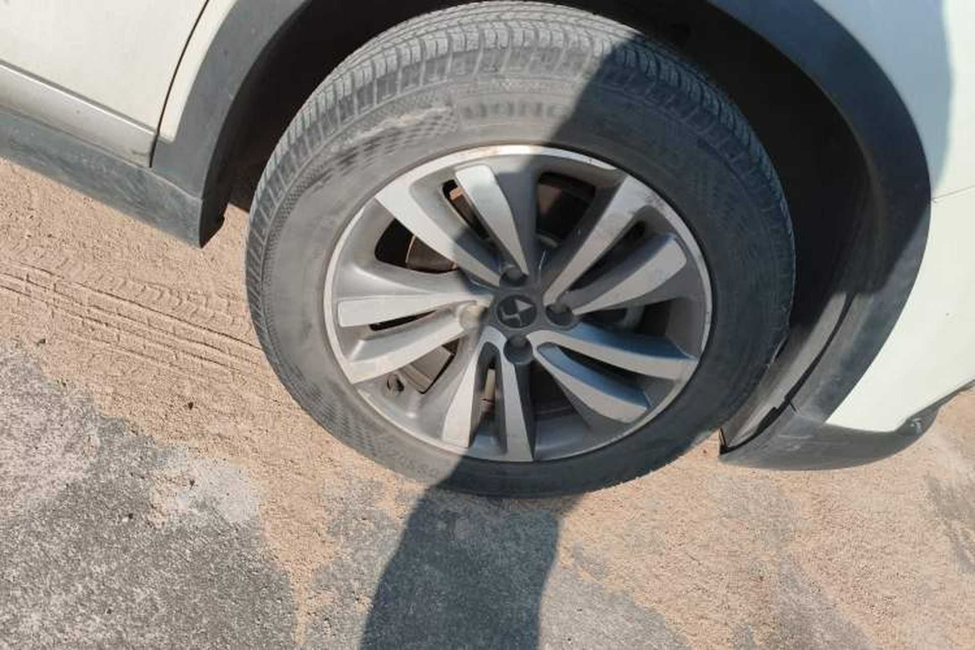 Used DS 6 2018 30THP Prestige Edition Right Front Wheel Hub