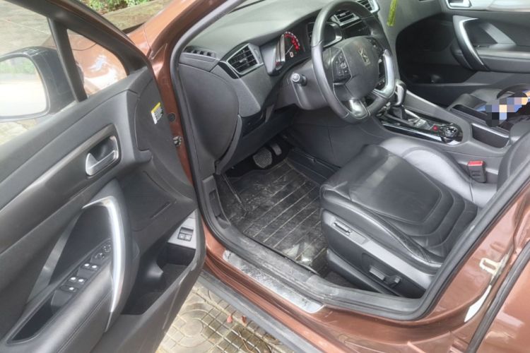 Used DS 6 2018 30THP Prestige Edition Driver Seat