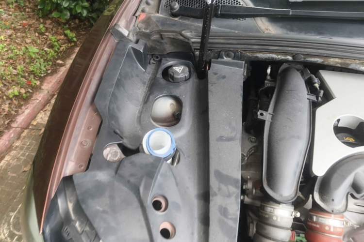 Used DS 6 2018 30THP Prestige Edition Engine Bay Right