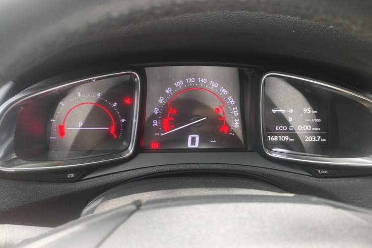 Used DS 6 2018 30THP Prestige Edition Instrument Cluster