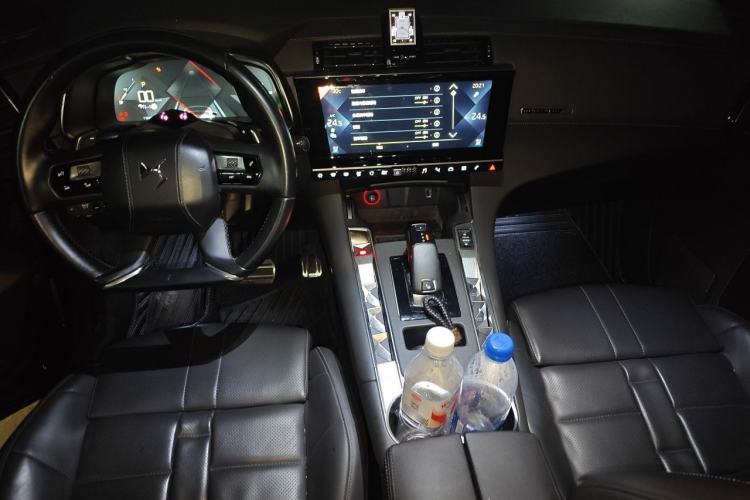 Used DS 7 2018 45THP Opera Edition Center Console