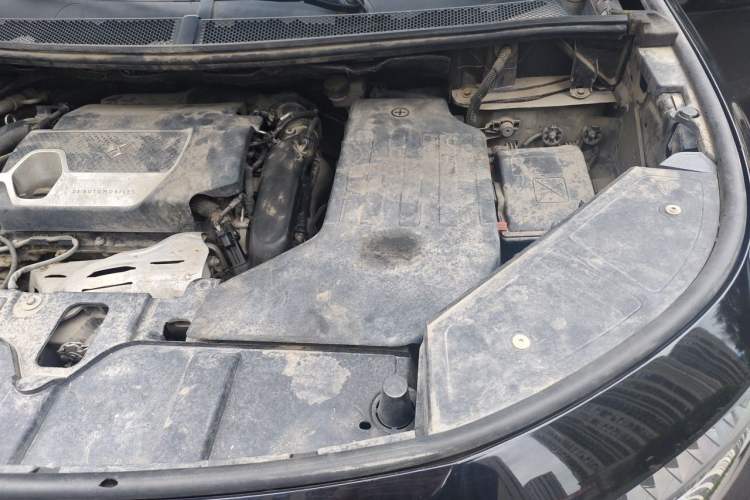Used DS 7 2018 35THP Pashy Edition Engine Bay Left