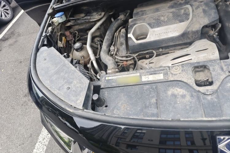 Used DS 7 2018 35THP Pashy Edition Engine Bay Right