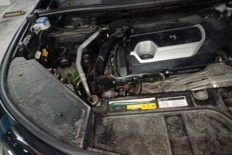 Used DS 7 2018 45THP Sport Pioneer Edition Engine Bay Right