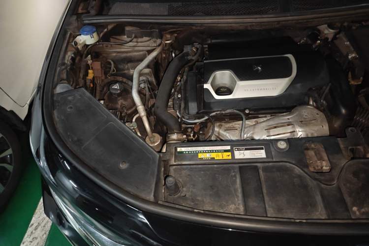 Used DS 7 2018 45THP Opera Edition Engine Bay Right