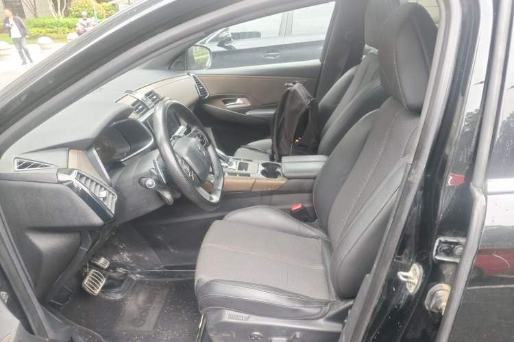 Used DS 7 2018 35THP Pashy Edition Left Front Seat