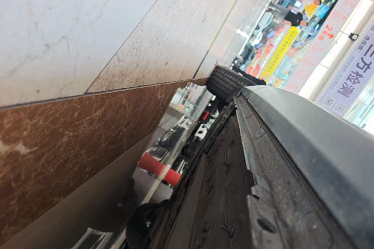 Used DS 7 2018 45THP Rivoli Prestige Edition Right Side Sill