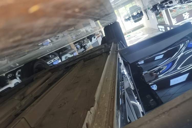 Used DS 7 2018 35THP Bastille Edition Right Side Sill