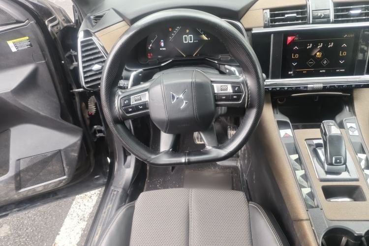 Used DS 7 2018 35THP Pashy Edition Steering Wheel
