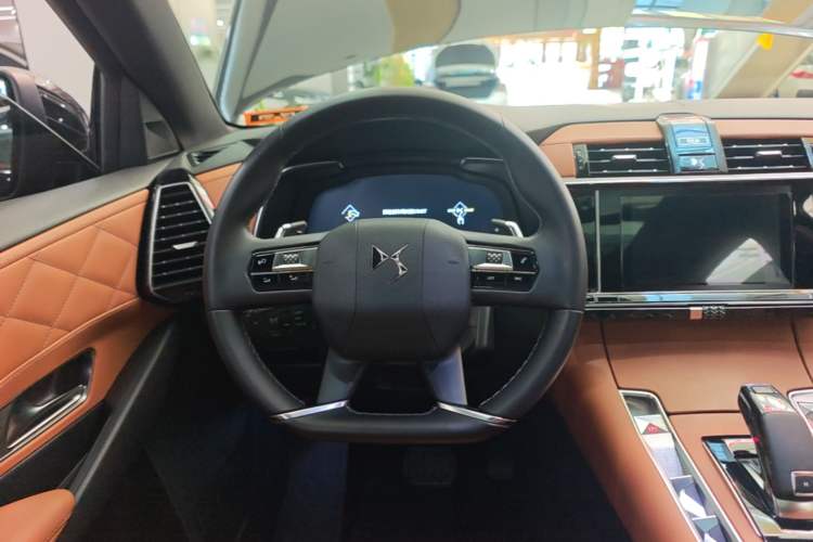 Used DS 7 2018 45THP Rivoli Prestige Edition Steering Wheel