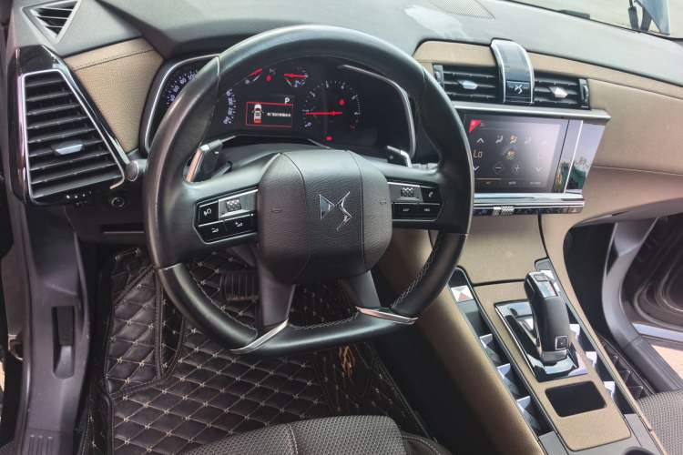 Used DS 7 2018 35THP Bastille Edition Steering Wheel