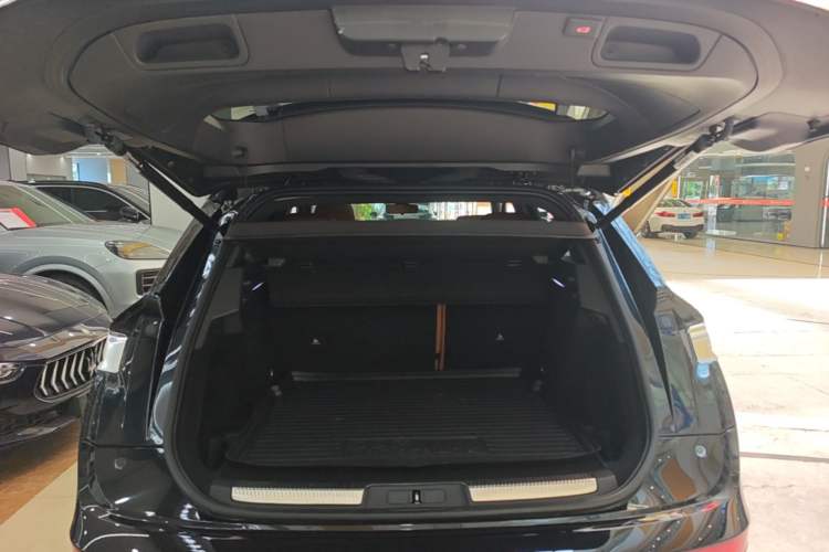 Used DS 7 2018 45THP Rivoli Prestige Edition Trunk