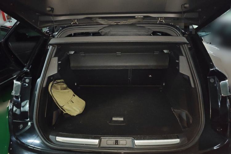 Used DS 7 2018 45THP Opera Edition Trunk