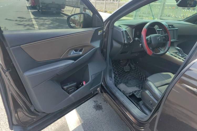 Used DS 7 2018 45THP Rivoli Prestige Edition Driver Seat