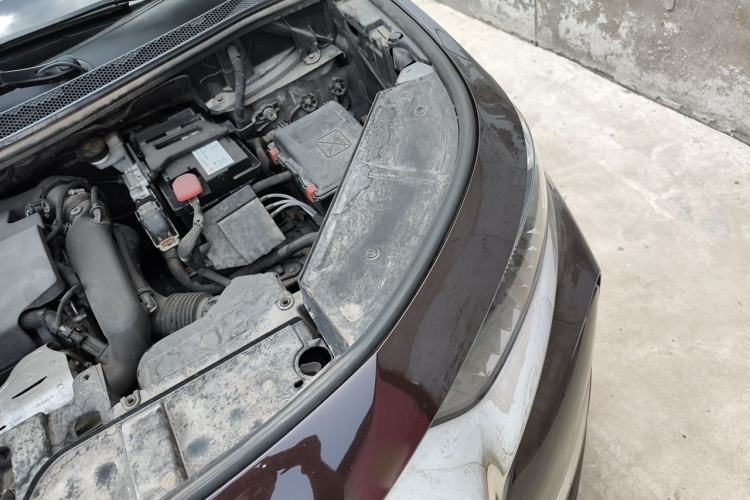 Used DS 7 2018 45THP Opera Edition Engine Bay Left