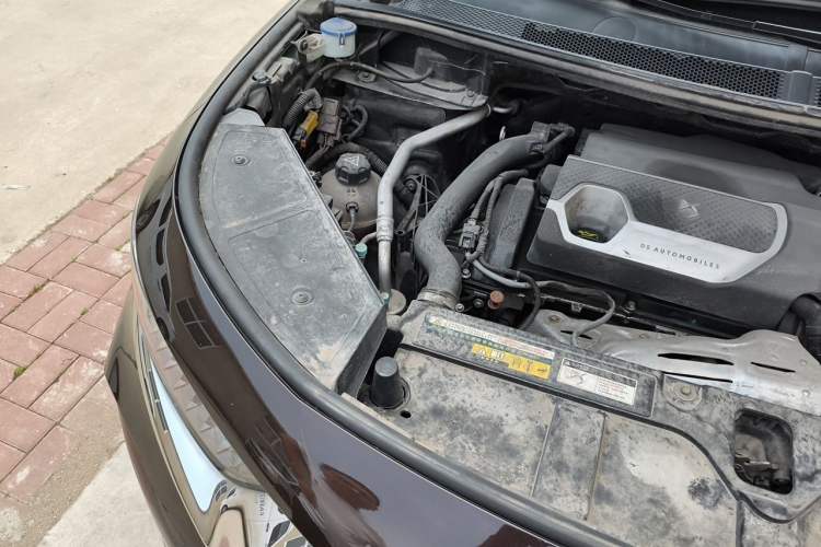 Used DS 7 2018 45THP Opera Edition Engine Bay Right