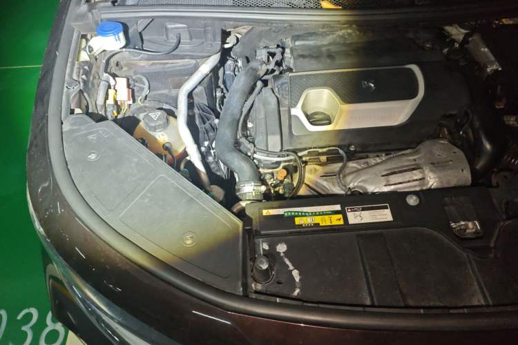 Used DS 7 2018 45THP Opera Edition Engine Bay Right
