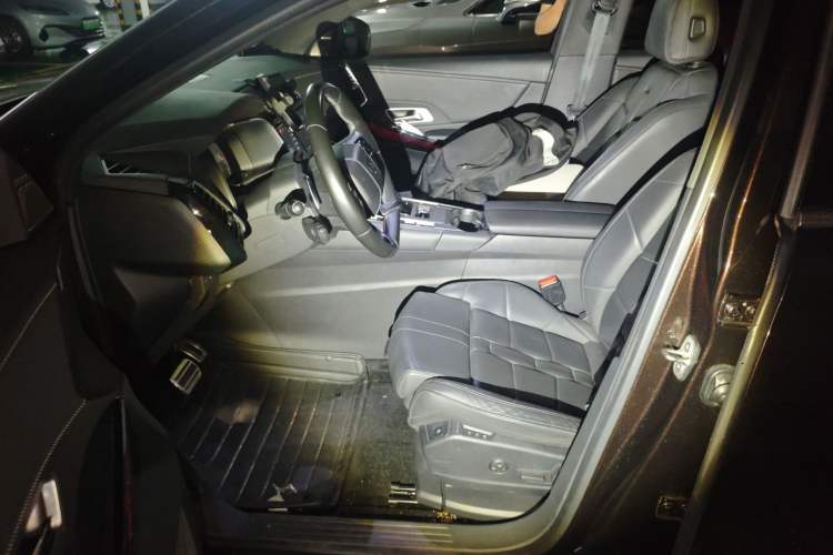 Used DS 7 2018 45THP Opera Edition Left Front Seat