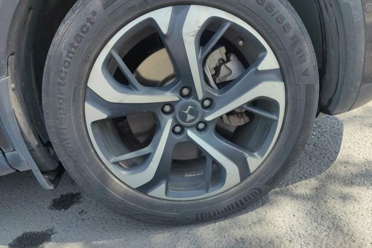 Used DS 7 2018 45THP Rivoli Prestige Edition Right Front Wheel Hub