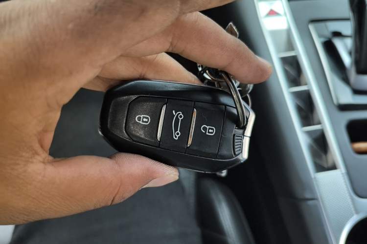 Used DS 7 2018 45THP Opera Edition Vehicle Key