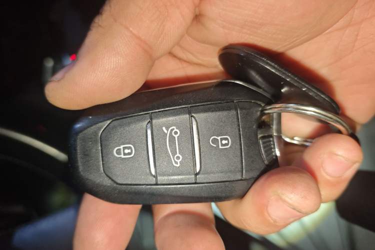 Used DS 7 2018 45THP Opera Edition Vehicle Key