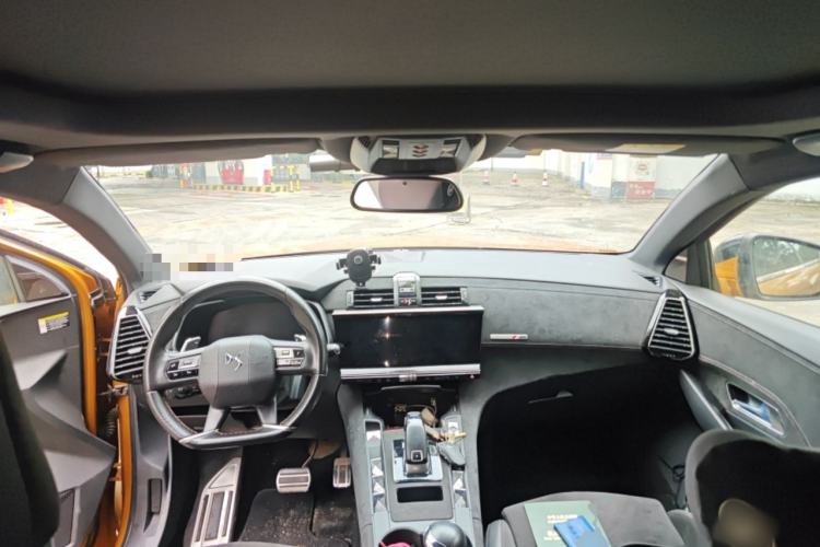 Used DS 7 2018 35THP Pashy Edition Center Console