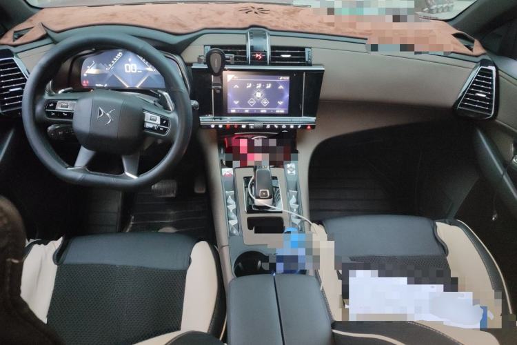 Used DS 7 2018 35THP Pashy Edition Center Console