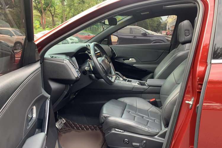 Used DS 7 2018 45THP Opera Edition Driver Seat