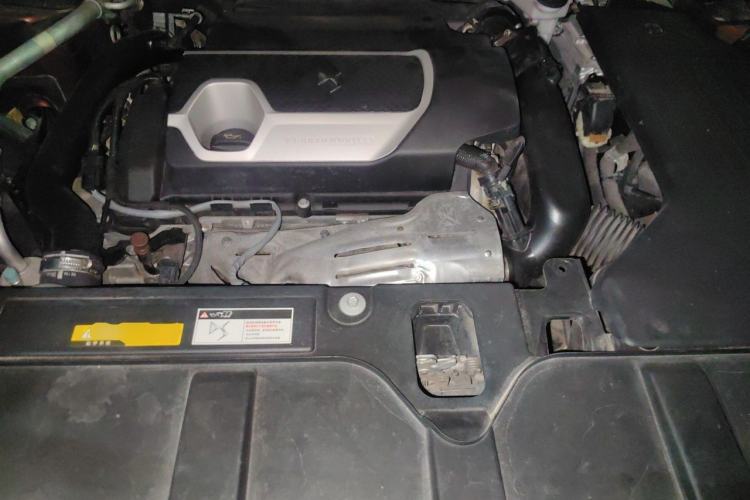 Used DS 7 2018 45THP Rivoli Prestige Edition Engine Bay