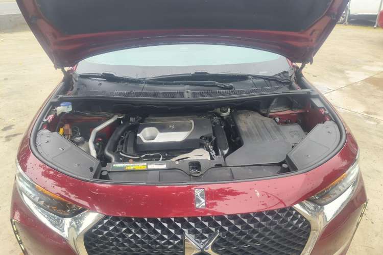 Used DS 7 2018 35THP Pashy Edition Engine Bay