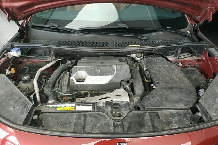 Used DS 7 2018 45THP Rivoli Pioneer Edition Engine Bay