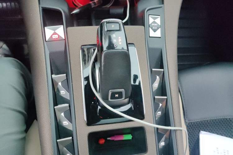 Used DS 7 2018 35THP Pashy Edition Gear Lever