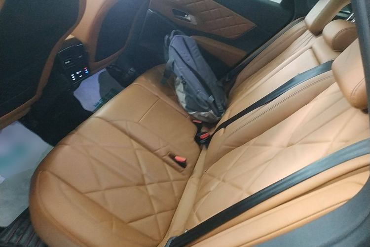 Used DS 7 2018 45THP Rivoli Pioneer Edition Interior 4