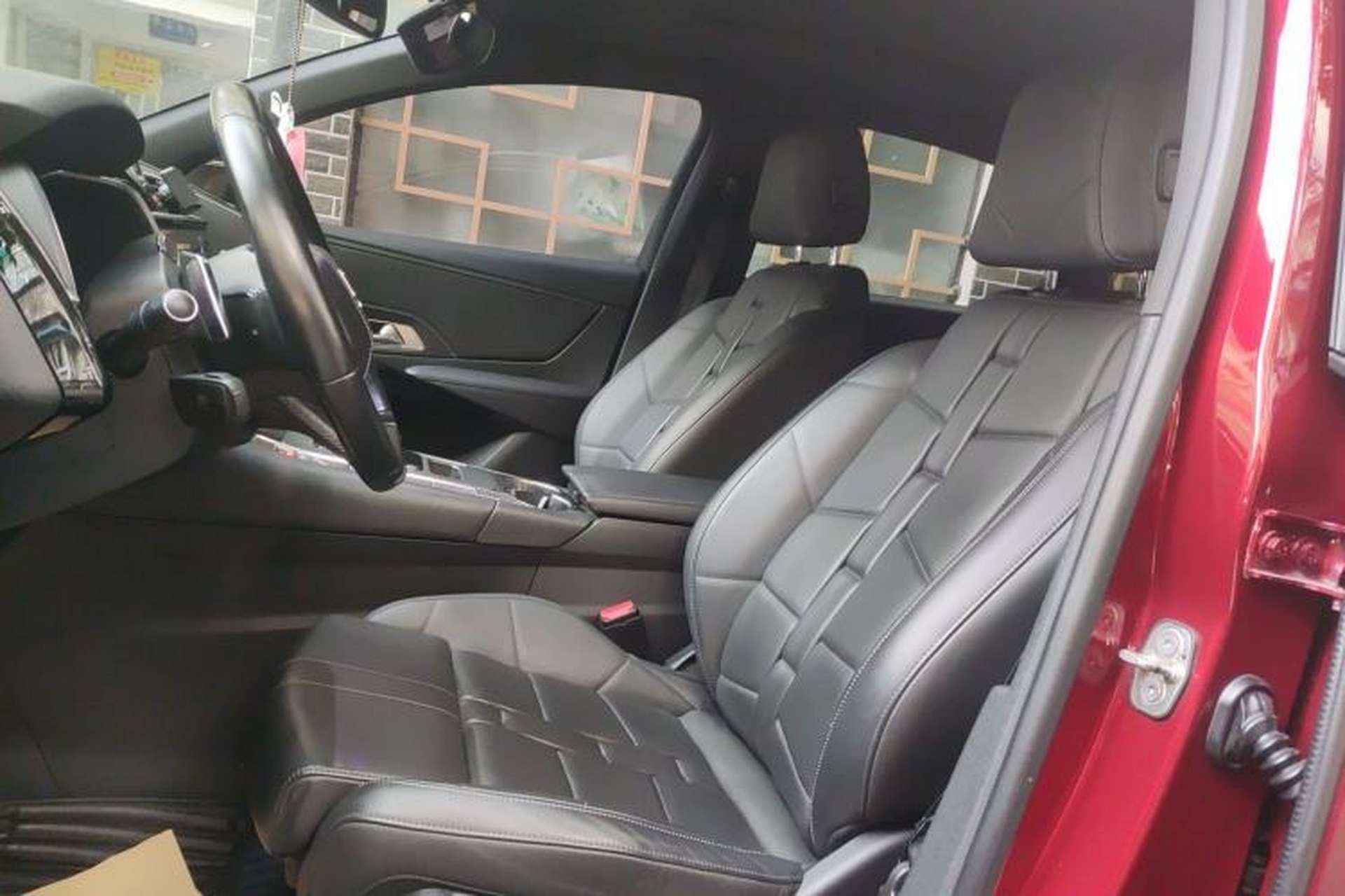 Used DS 7 2018 45THP Opera Edition Left Front Seat