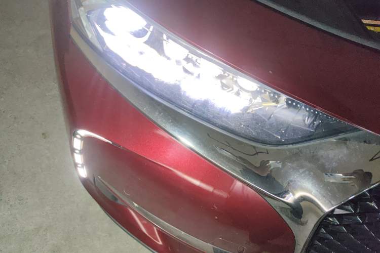 Used DS 7 2018 45THP Rivoli Pioneer Edition Right Front Headlight