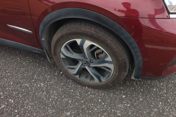 Used DS 7 2018 45THP Rivoli Prestige Edition Right Front Wheel Hub