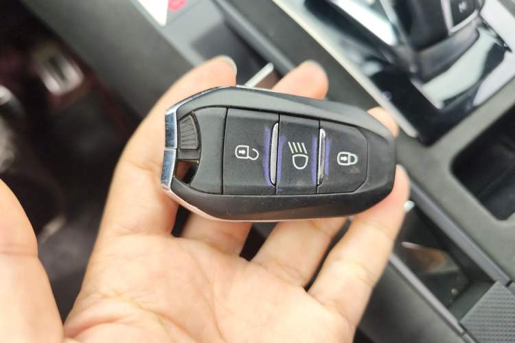 Used DS 7 2018 45THP Sport Edition Vehicle Key