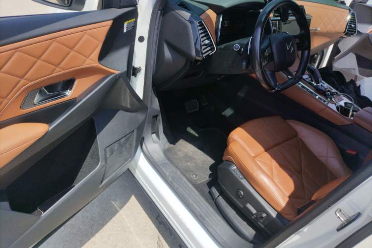 Used DS 7 2018 45THP Rivoli Prestige Edition Driver Seat