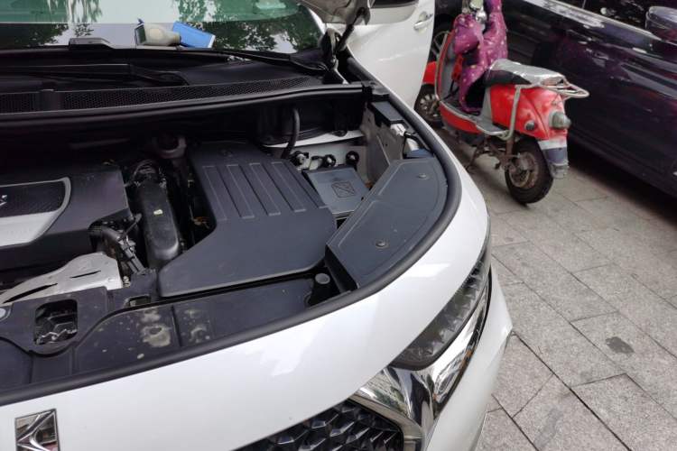 Used DS 7 2018 45THP Rivoli Pioneer Edition Engine Bay Left