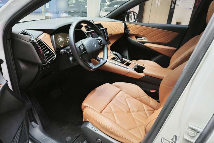 Used DS 7 2018 45THP Rivoli Prestige Edition Interior 1
