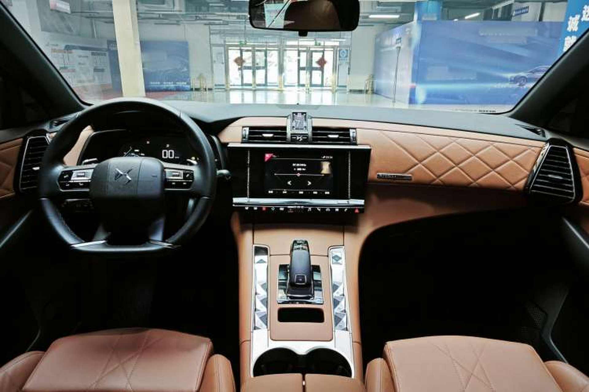 Used DS 7 2018 45THP Rivoli Prestige Edition Interior 2