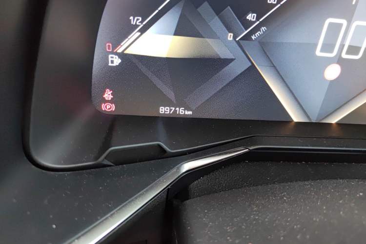 Used DS 7 2018 45THP Rivoli Prestige Edition Odometer Close Up