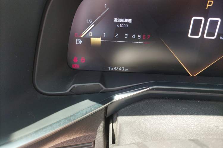 Used DS 7 2018 45THP Rivoli Prestige Edition Odometer Close Up