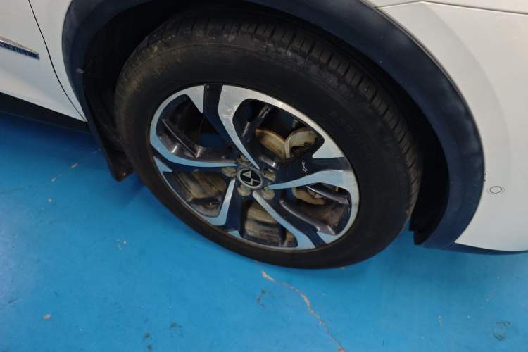 Used DS 7 2018 45THP Rivoli Prestige Edition Right Front Wheel Hub